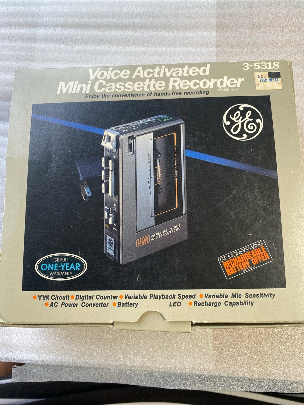 Vtg General Electric Model 3-5318 Voice Activated Mini Cassette Recorder Tested